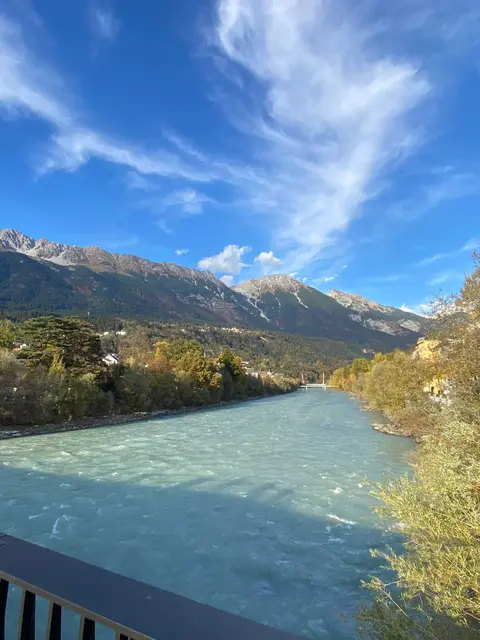 Pillantás az Inn folyóra Innsbrucknál