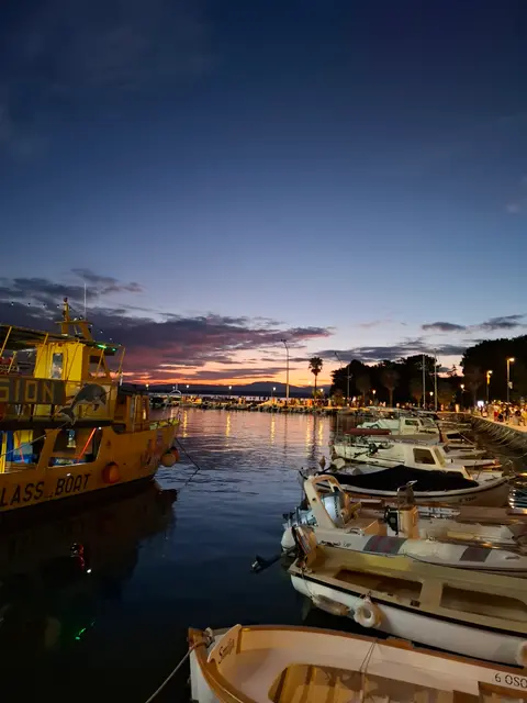 Hajók esti fényben - Crkvenica 2025